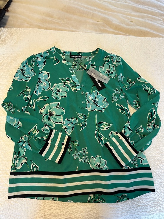 Karl Lagerfeld Tops - Karl Lagerfeld Teal & White Floral Split-Neck Blouse
